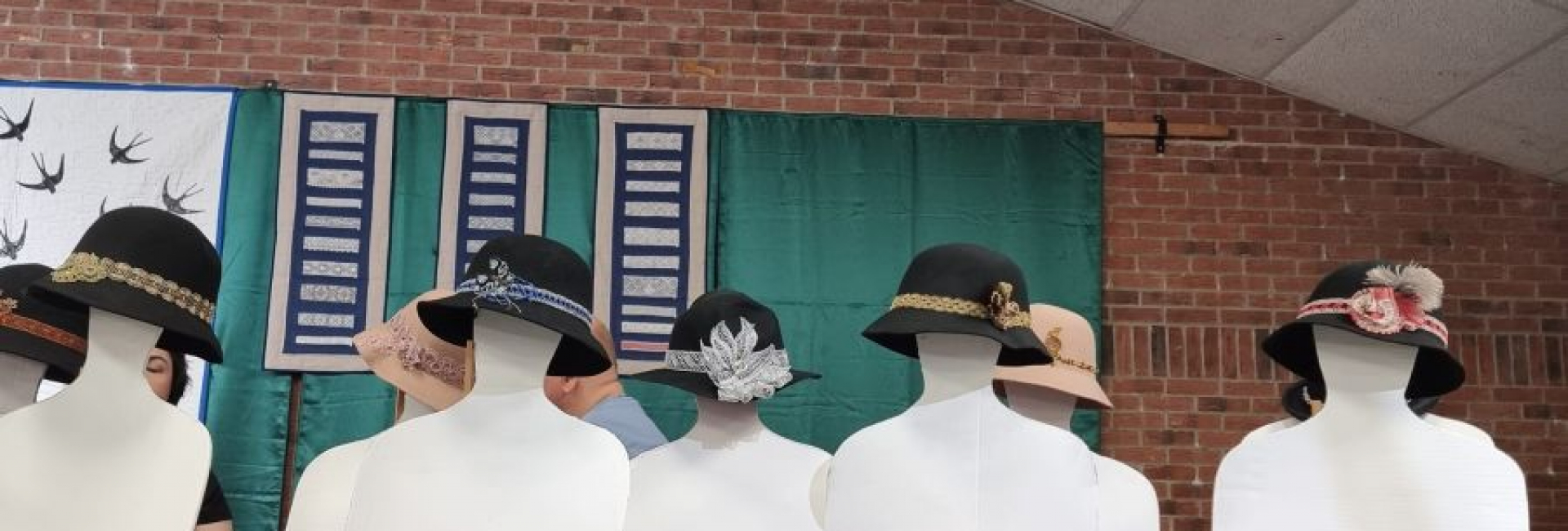 Thême les chapeaux (Sebourg)